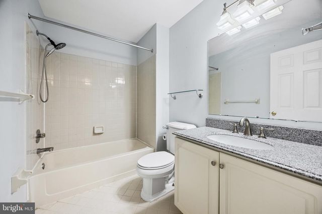 134 BIRCH HOLLOW DR, Bordentown, NJ 08505