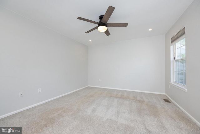 134 BIRCH HOLLOW DR, Bordentown, NJ 08505
