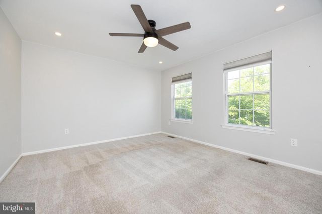 134 BIRCH HOLLOW DR, Bordentown, NJ 08505