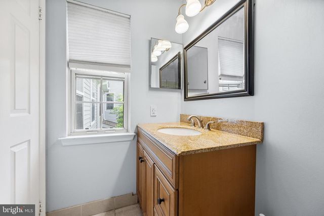 134 BIRCH HOLLOW DR, Bordentown, NJ 08505