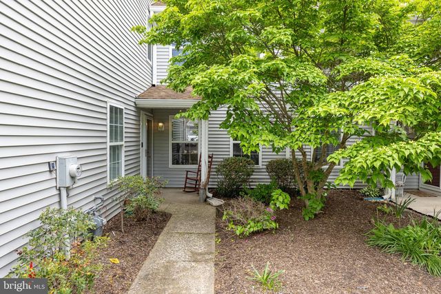 134 BIRCH HOLLOW DR, Bordentown, NJ 08505