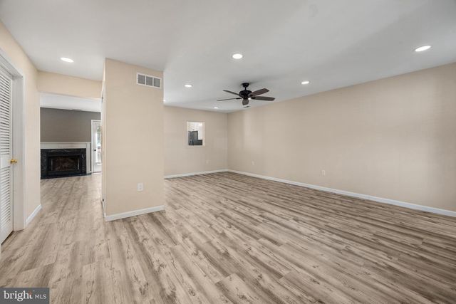 134 BIRCH HOLLOW DR, Bordentown, NJ 08505