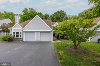 134 BIRCH HOLLOW DR, Bordentown, NJ 08505