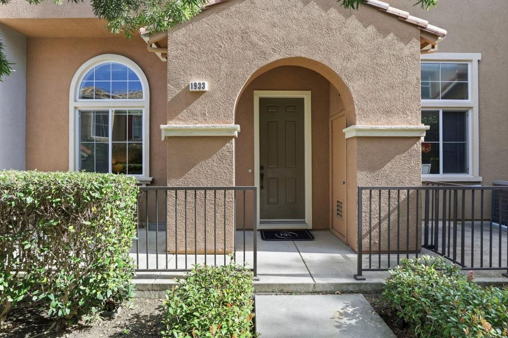 1933 Silva Place, Santa Clara, CA 95054
