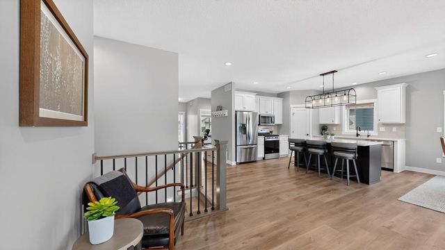 1675 Hadley Creek Drive NE, Rochester, MN 55906