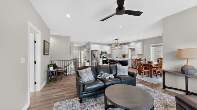 1675 Hadley Creek Drive NE, Rochester, MN 55906