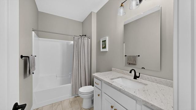 1675 Hadley Creek Drive NE, Rochester, MN 55906