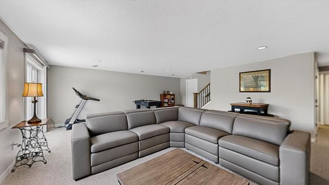 1675 Hadley Creek Drive NE, Rochester, MN 55906