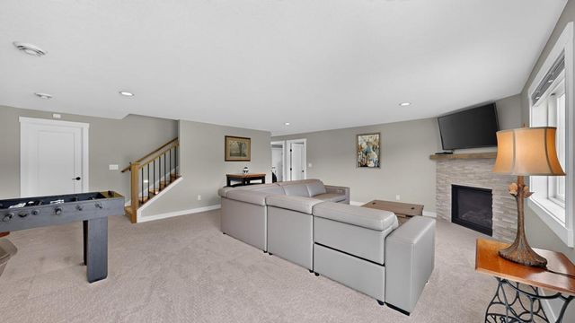 1675 Hadley Creek Drive NE, Rochester, MN 55906