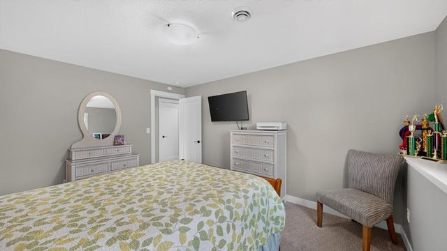 1675 Hadley Creek Drive NE, Rochester, MN 55906