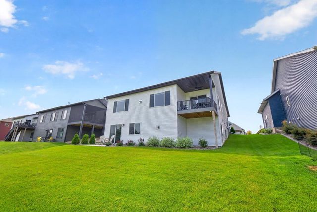 1675 Hadley Creek Drive NE, Rochester, MN 55906