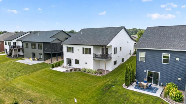1675 Hadley Creek Drive NE, Rochester, MN 55906