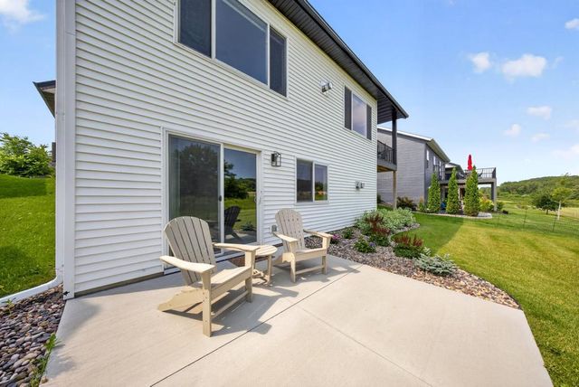 1675 Hadley Creek Drive NE, Rochester, MN 55906
