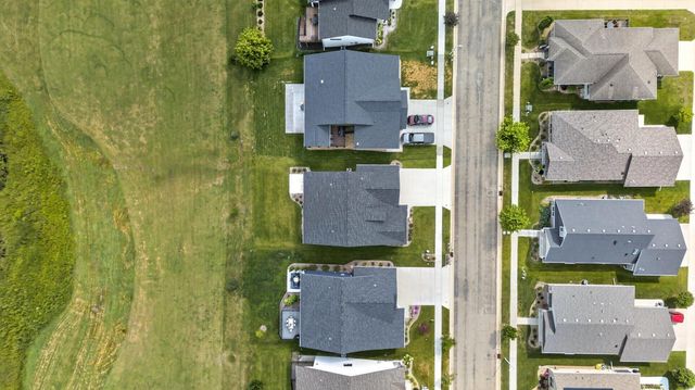 1675 Hadley Creek Drive NE, Rochester, MN 55906