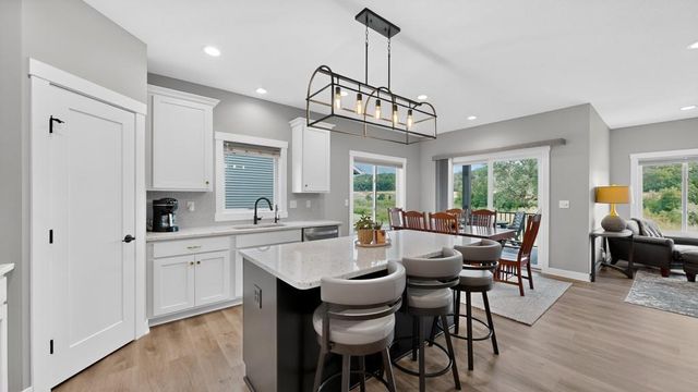1675 Hadley Creek Drive NE, Rochester, MN 55906