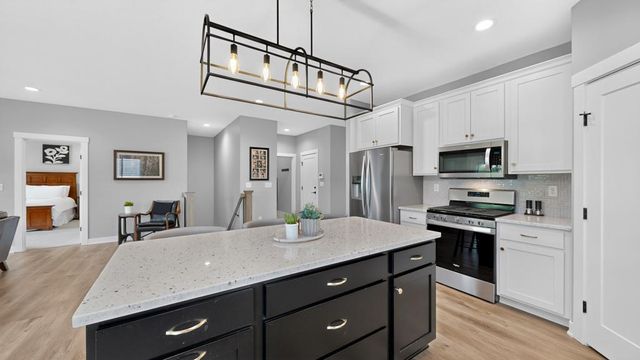1675 Hadley Creek Drive NE, Rochester, MN 55906