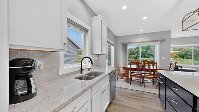 1675 Hadley Creek Drive NE, Rochester, MN 55906
