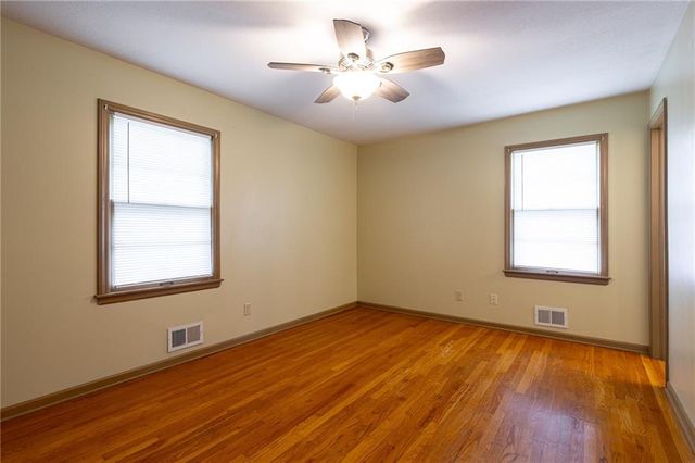 12800 E 49th Street S, Independence, MO 64055