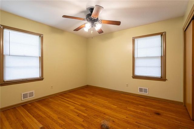 12800 E 49th Street S, Independence, MO 64055