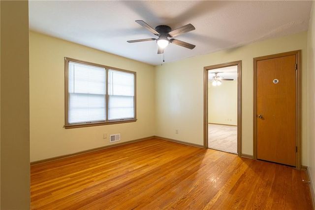 12800 E 49th Street S, Independence, MO 64055