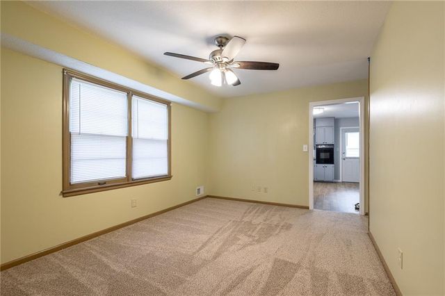 12800 E 49th Street S, Independence, MO 64055
