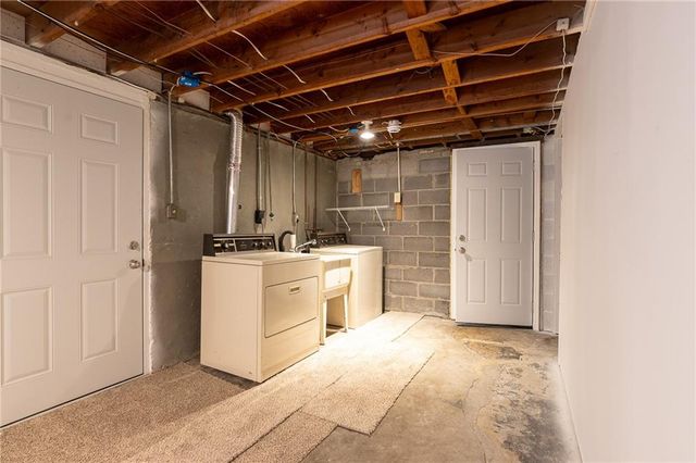 12800 E 49th Street S, Independence, MO 64055