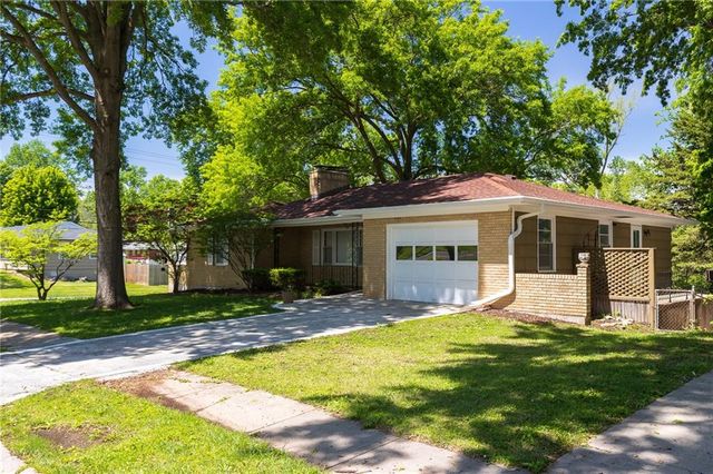 12800 E 49th Street S, Independence, MO 64055