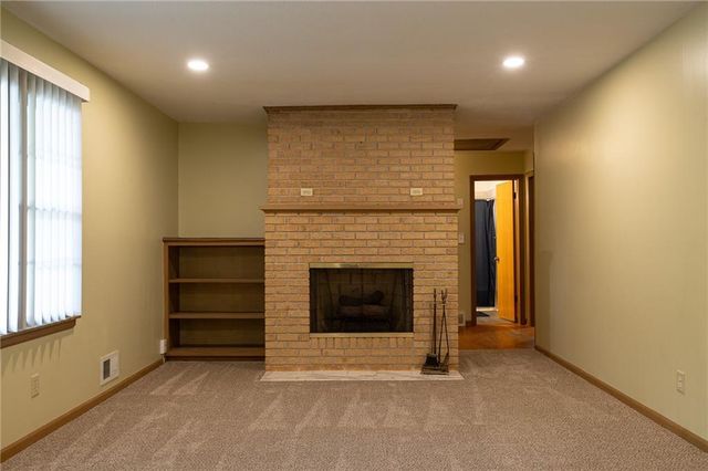 12800 E 49th Street S, Independence, MO 64055