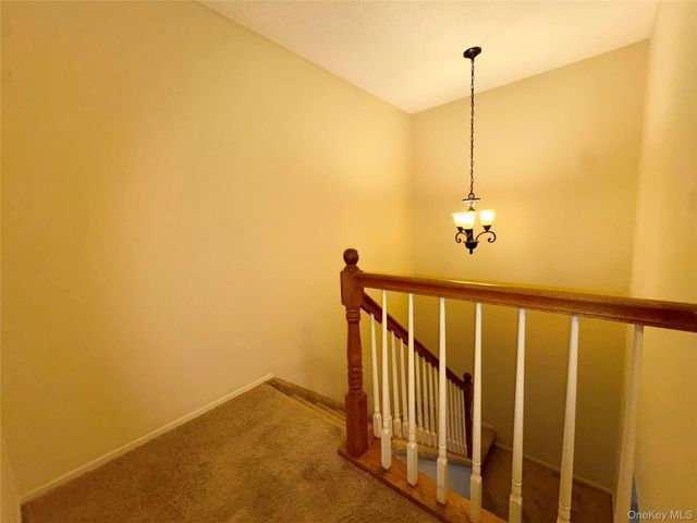 200 Springmeadow Drive M, Holbrook, NY 11741