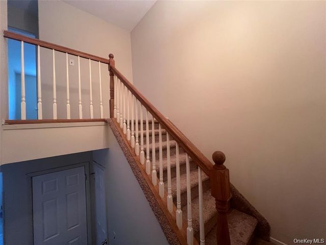200 Springmeadow Drive M, Holbrook, NY 11741