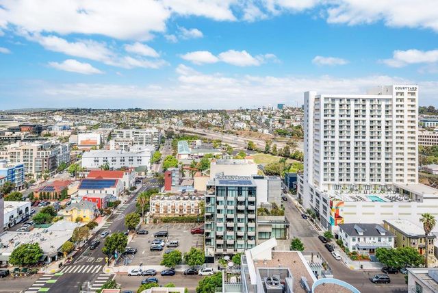 300 W Beech 1906, San Diego, CA 92101