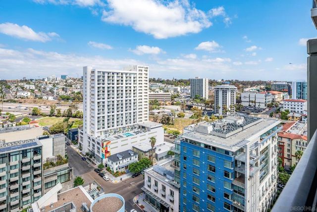 300 W Beech 1906, San Diego, CA 92101