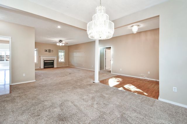 609 N Elderberry Lane, Nixa, MO 65714