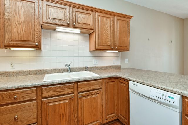 609 N Elderberry Lane, Nixa, MO 65714