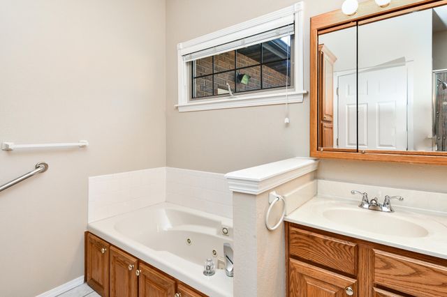 609 N Elderberry Lane, Nixa, MO 65714