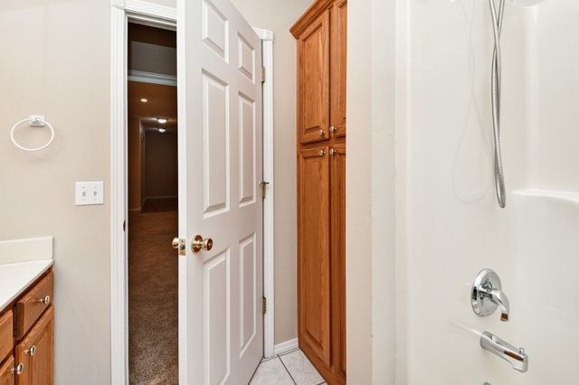 609 N Elderberry Lane, Nixa, MO 65714