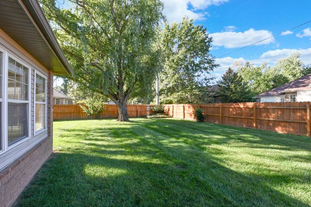 609 N Elderberry Lane, Nixa, MO 65714