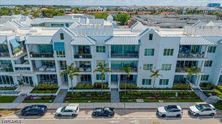 201 8th ST S #104, Naples, FL 34102