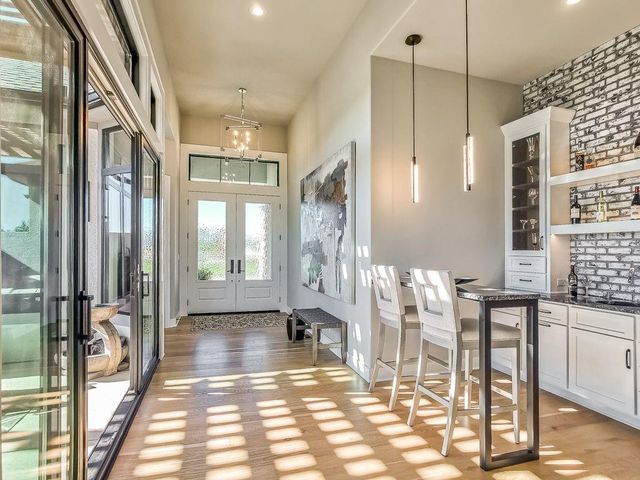 2908 NE 102nd Street, Kansas City, MO 64155