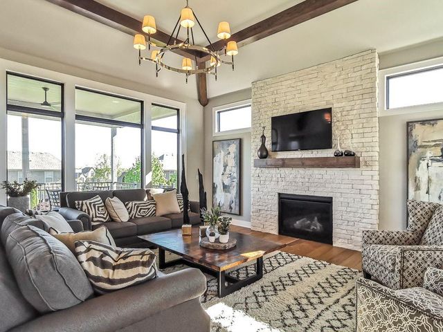 2908 NE 102nd Street, Kansas City, MO 64155