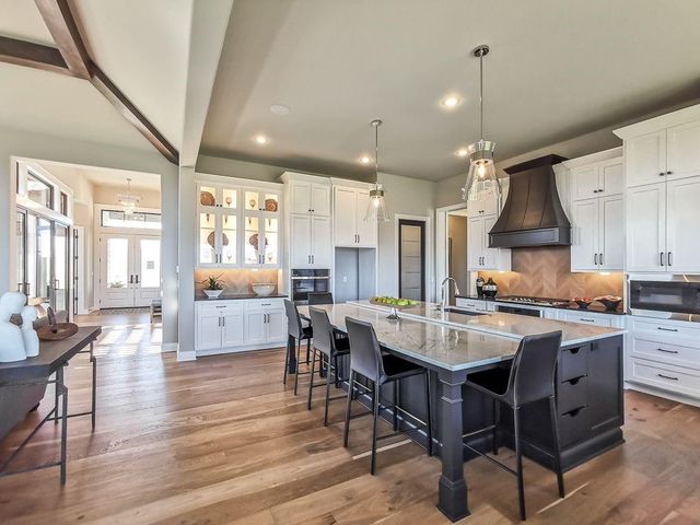 2908 NE 102nd Street, Kansas City, MO 64155