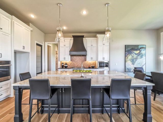 2908 NE 102nd Street, Kansas City, MO 64155