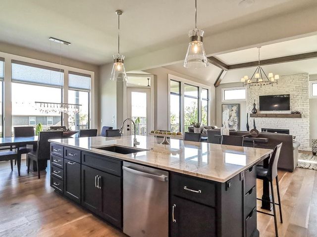 2908 NE 102nd Street, Kansas City, MO 64155