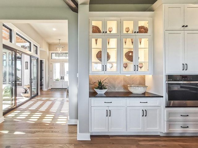 2908 NE 102nd Street, Kansas City, MO 64155