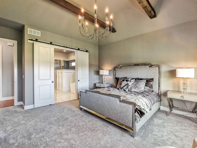 2908 NE 102nd Street, Kansas City, MO 64155