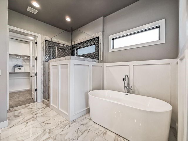 2908 NE 102nd Street, Kansas City, MO 64155