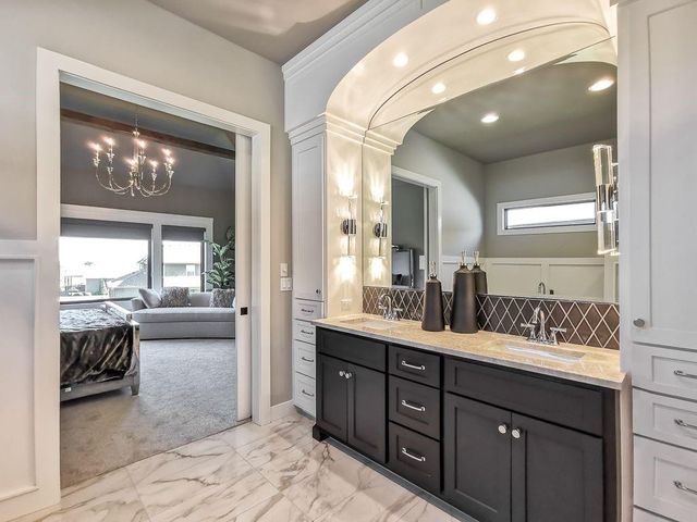 2908 NE 102nd Street, Kansas City, MO 64155