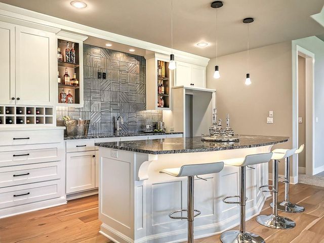 2908 NE 102nd Street, Kansas City, MO 64155