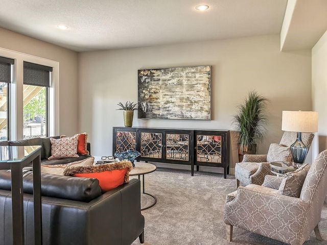 2908 NE 102nd Street, Kansas City, MO 64155