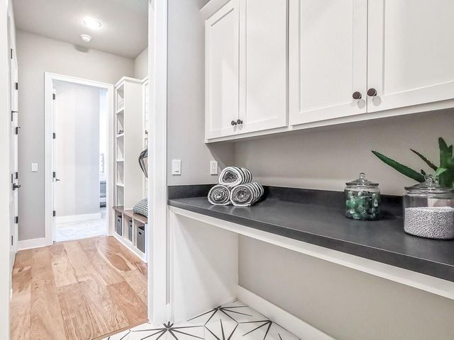 2908 NE 102nd Street, Kansas City, MO 64155